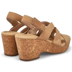 Giselle Beach Women