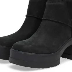 Moxy Chelsea Women